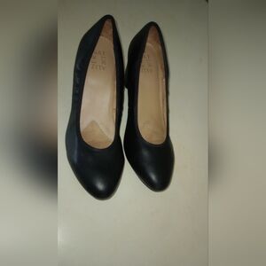 Naturalizer black heels